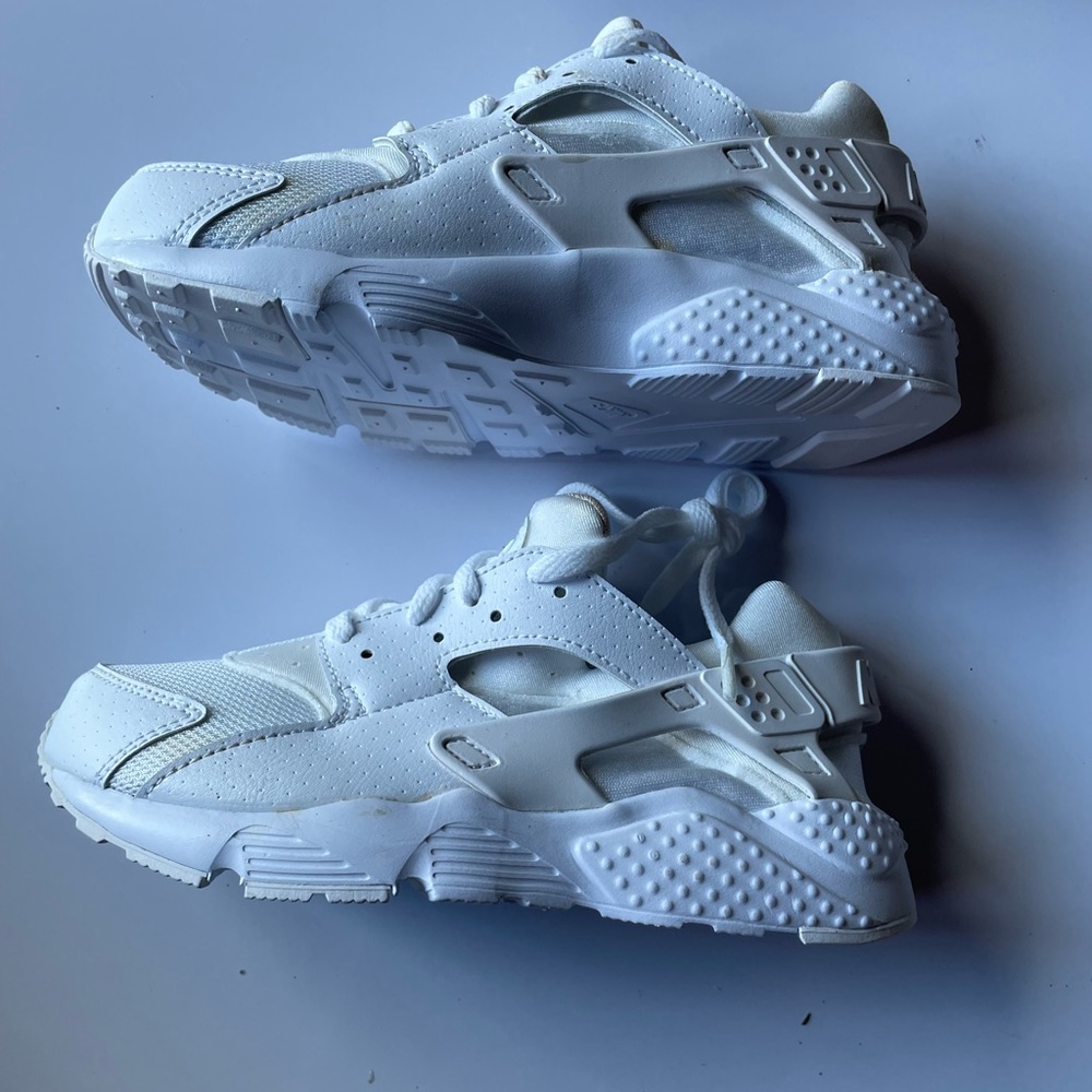 Nike Huarache Run Unisex Kid's Shoes Sneakers White Pure platinum size 1 Y